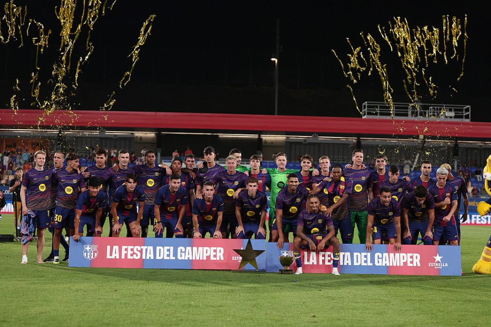 com, LV, 根据西班牙 com, LV, 根据西班牙